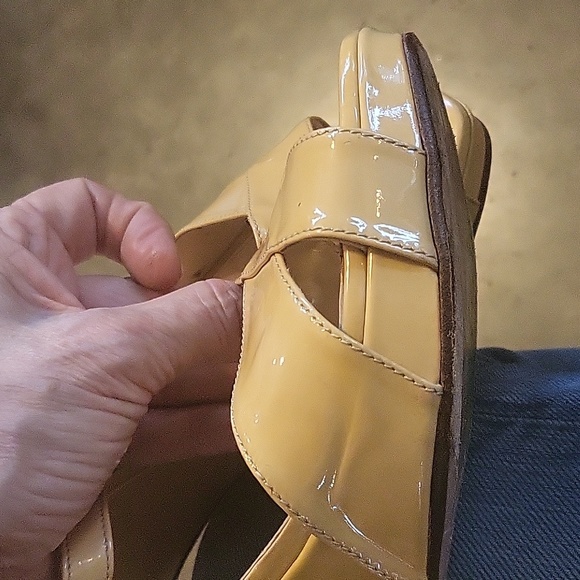 Prada Italy light yellow patent leather wedge heels shoes 37 6.5 - Picture 6 of 13